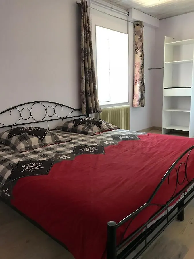 La Villa Du Meridien Saint-Pal-en-Chalencon Guest house